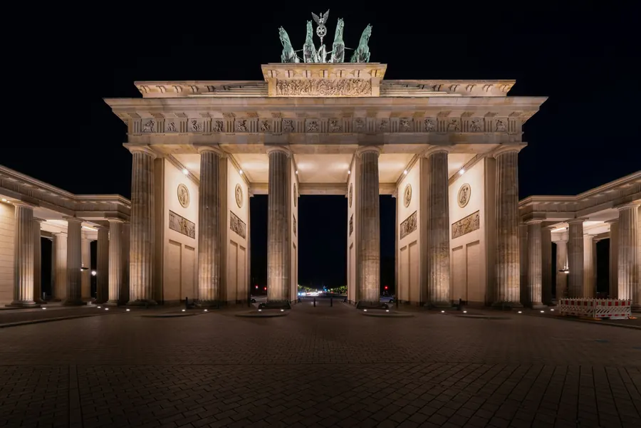 Brandenburg Gate at night